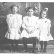 Edna, Freda and Hazel Parsons, 1910